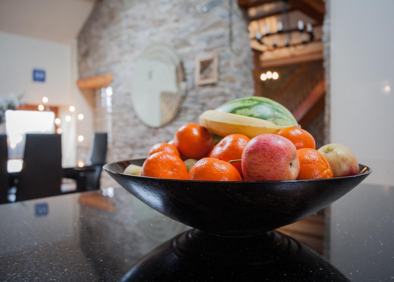 Bed and Breakfast Beudy Bach Cross Hands Exteriér fotografie